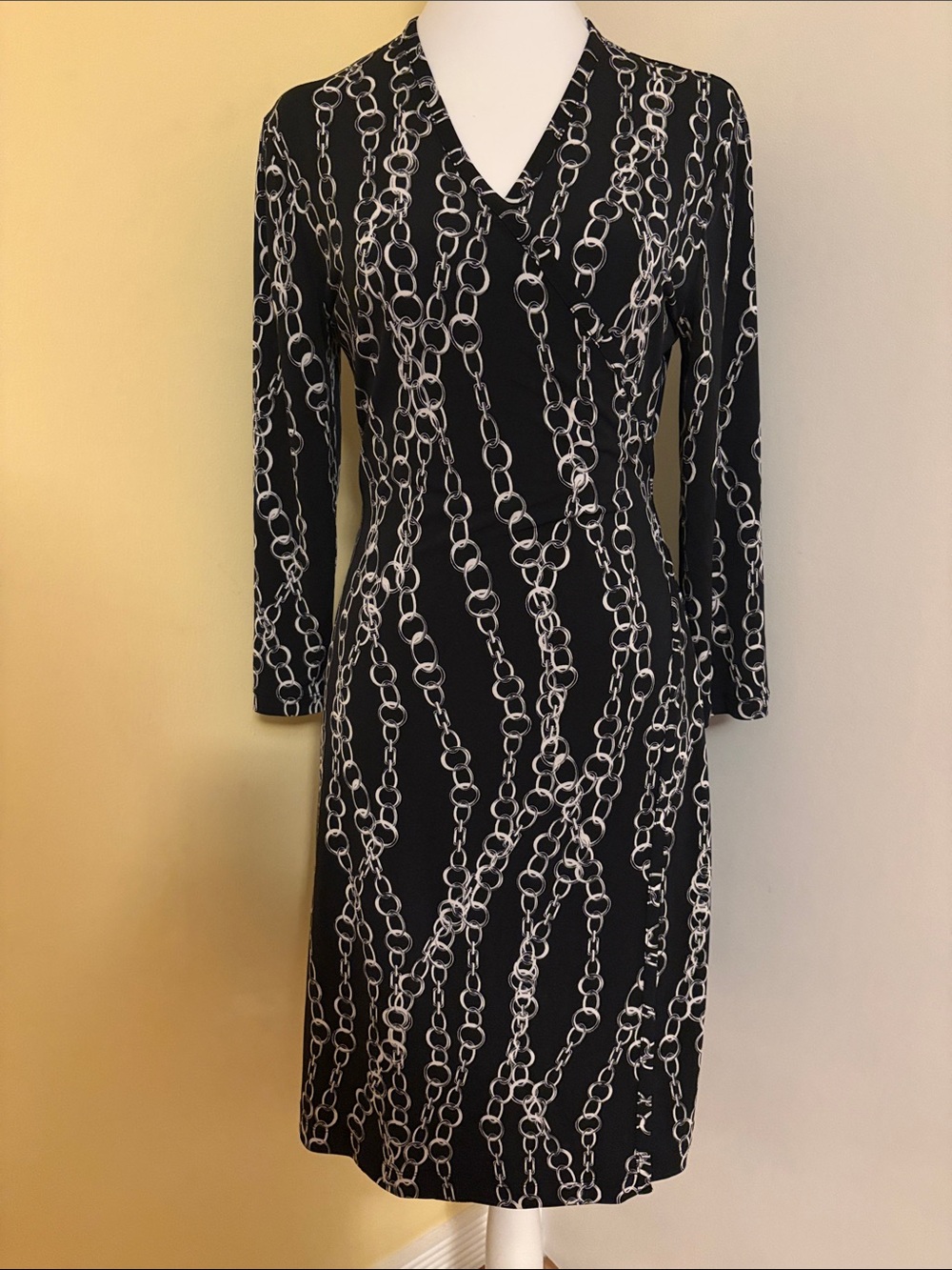 Banana Republic Black Chain-Print V-Neck Long-Sleeve Dress M